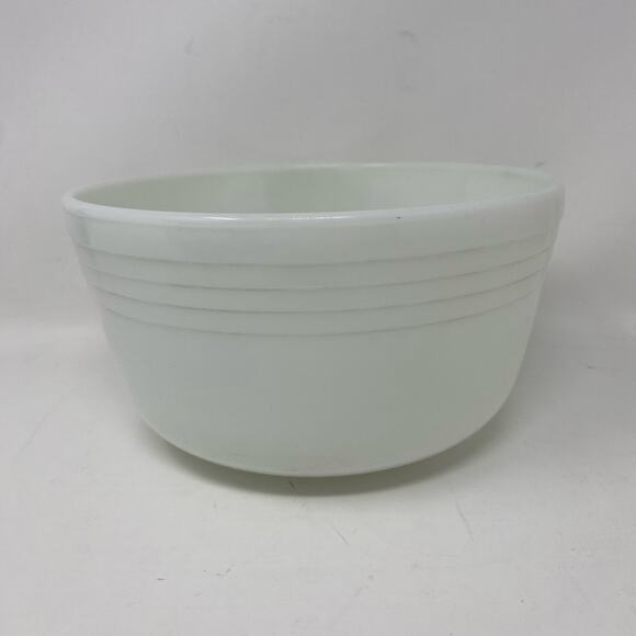 Pyrex Other - Pyrex white glass ribbed mixing bowl vintage #31